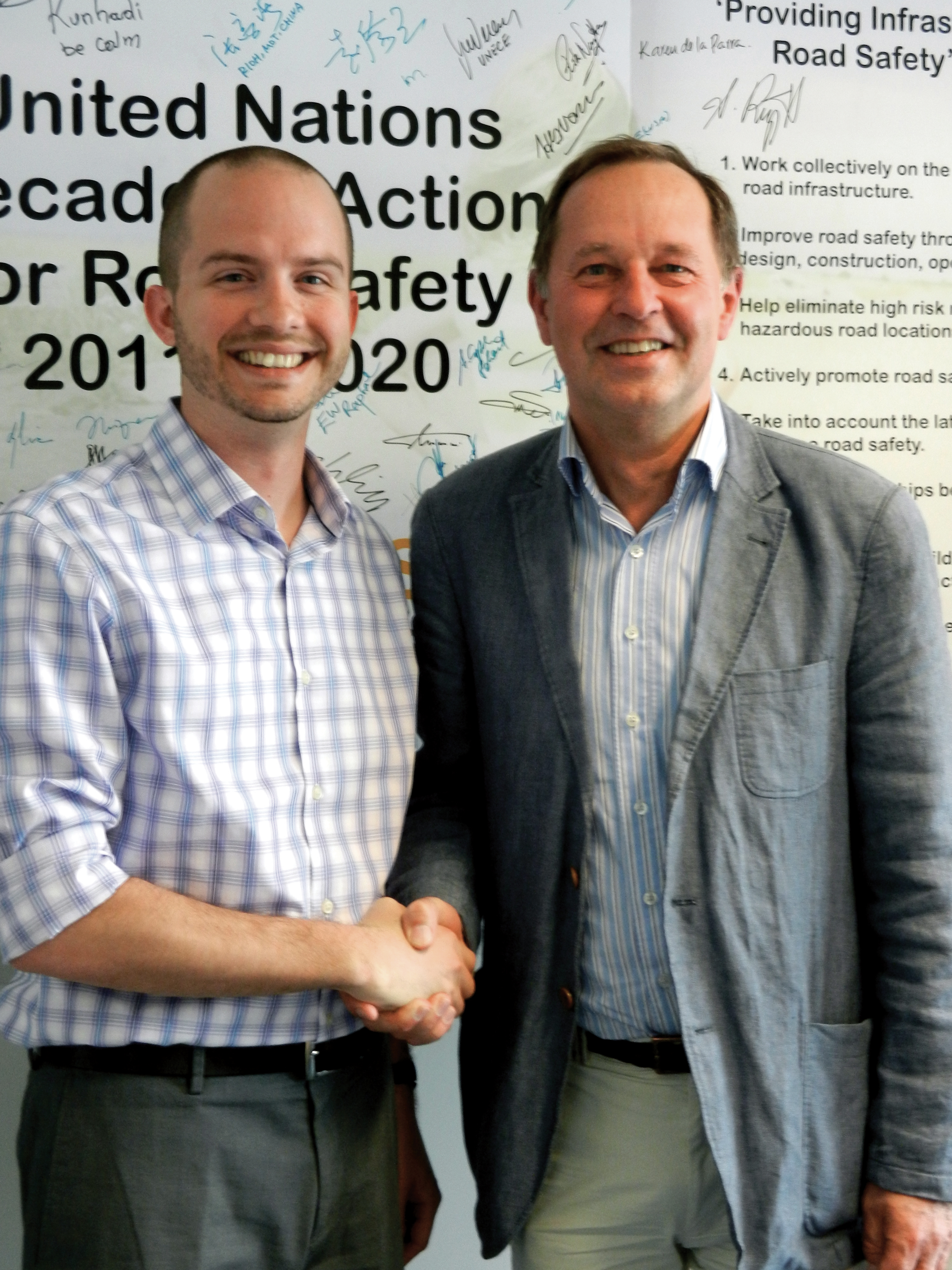 Barry Gilbert-Miguet (right) welcomes Dave Elseroad to the secretariat team in Geneva.
Barry Gilbert and Dave Elseroad