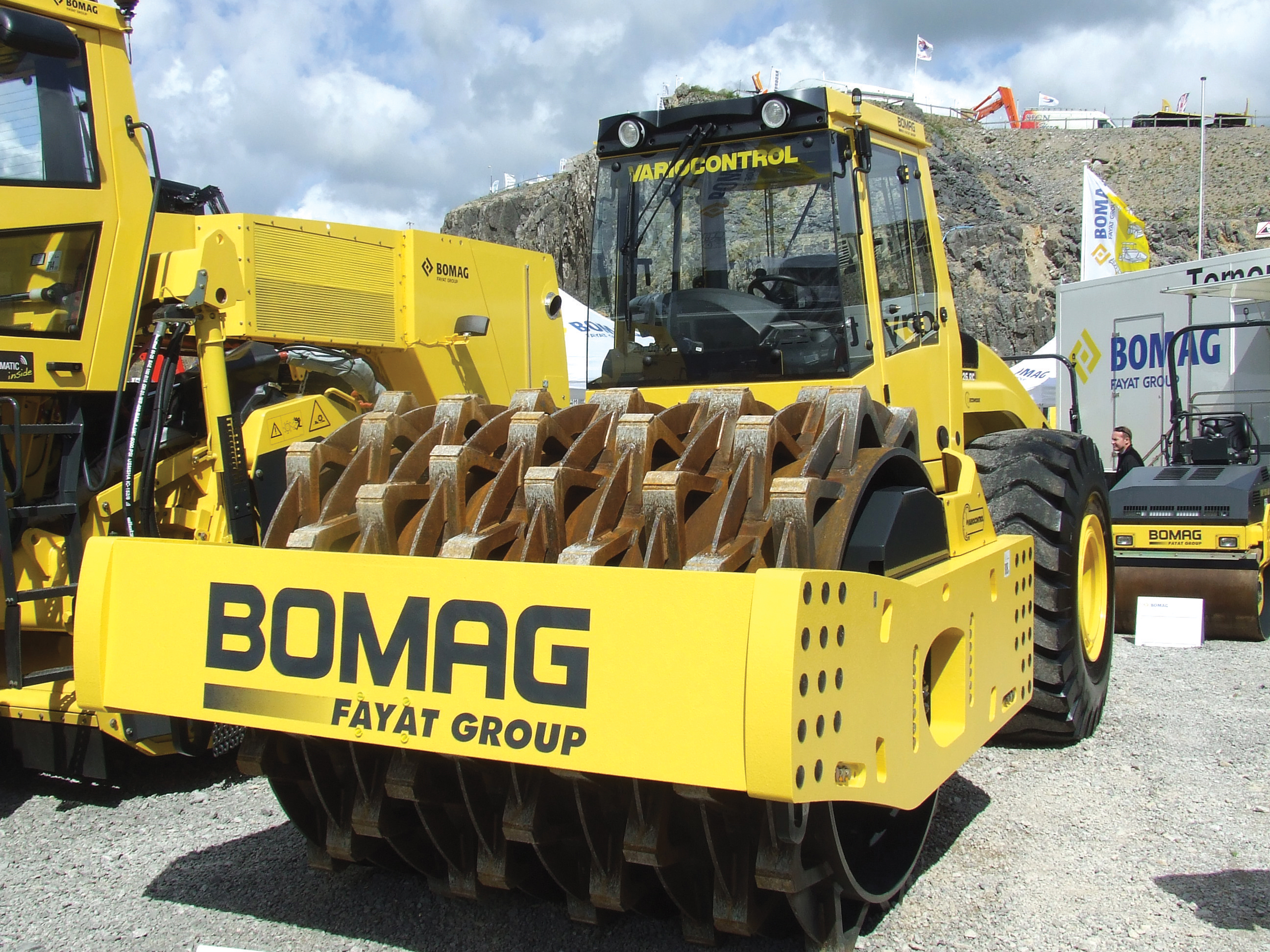 The novel BOMAG rock crushing drum can be used for in-situ crushing on road projects BOMAG Rock crushing