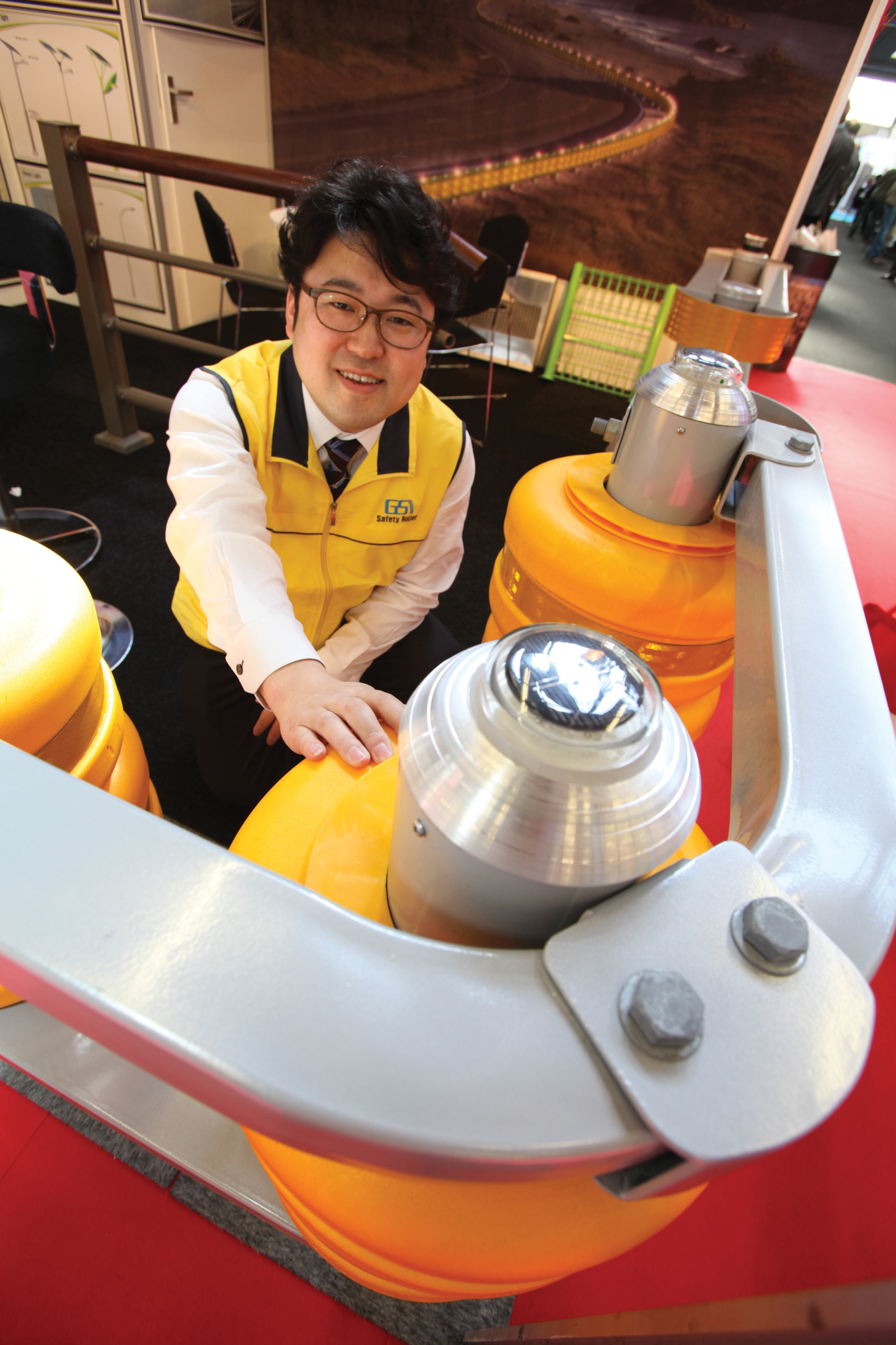 Korean firm Gsi intends to sell its novel roller type barriers in the european market
Korean firm Gsi
