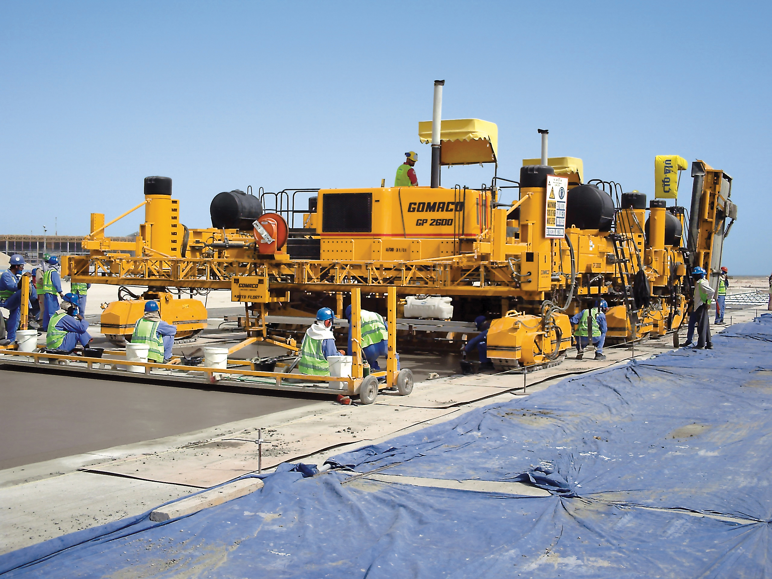 The GOMACO GP-2600 with Auto-Float paved at various widths and thicknesses GOMACO GP-2600