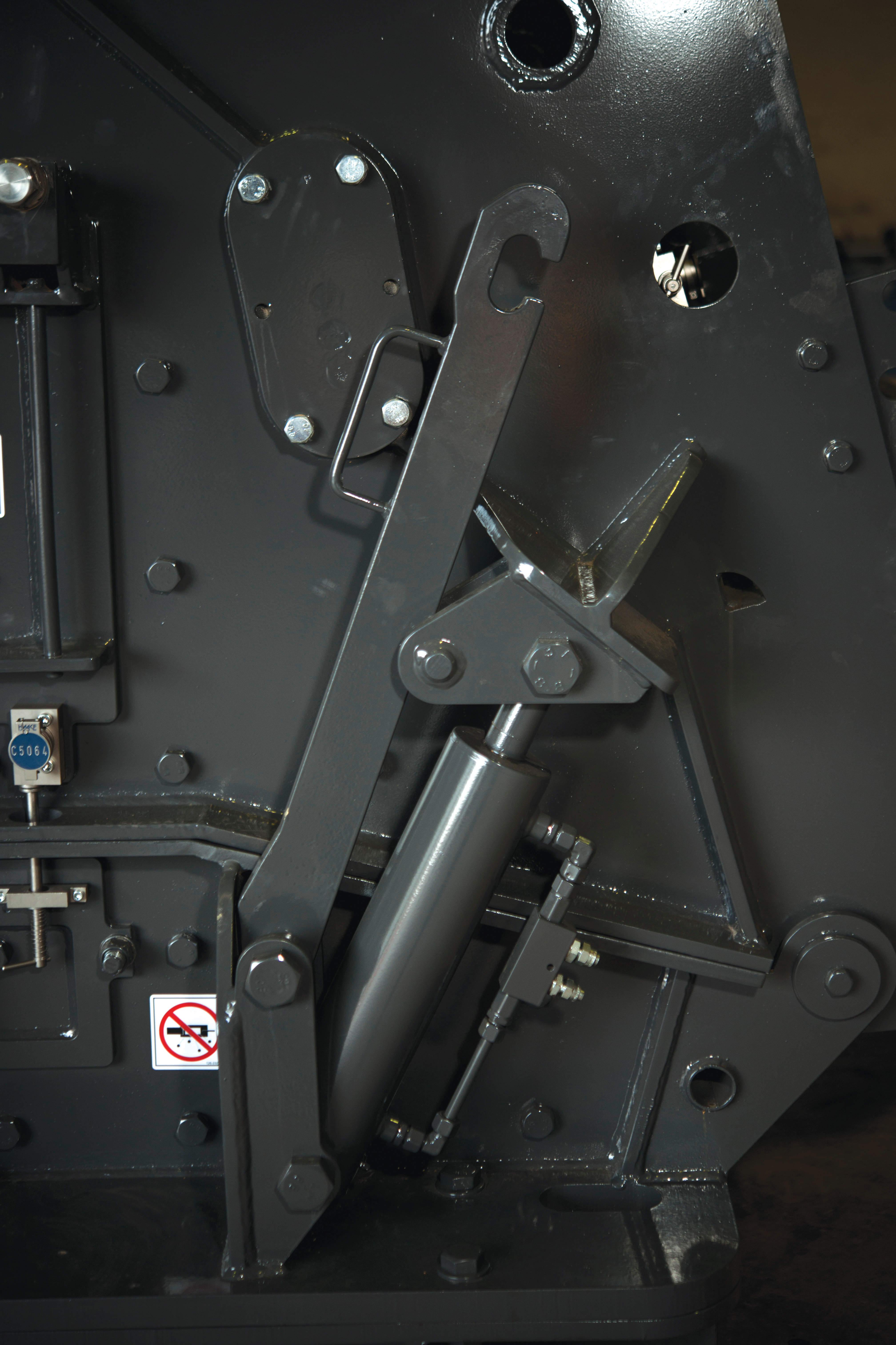 Sandvik’s new modular crusher offers high throughput and safe operation Sandvik’s new modular crusher