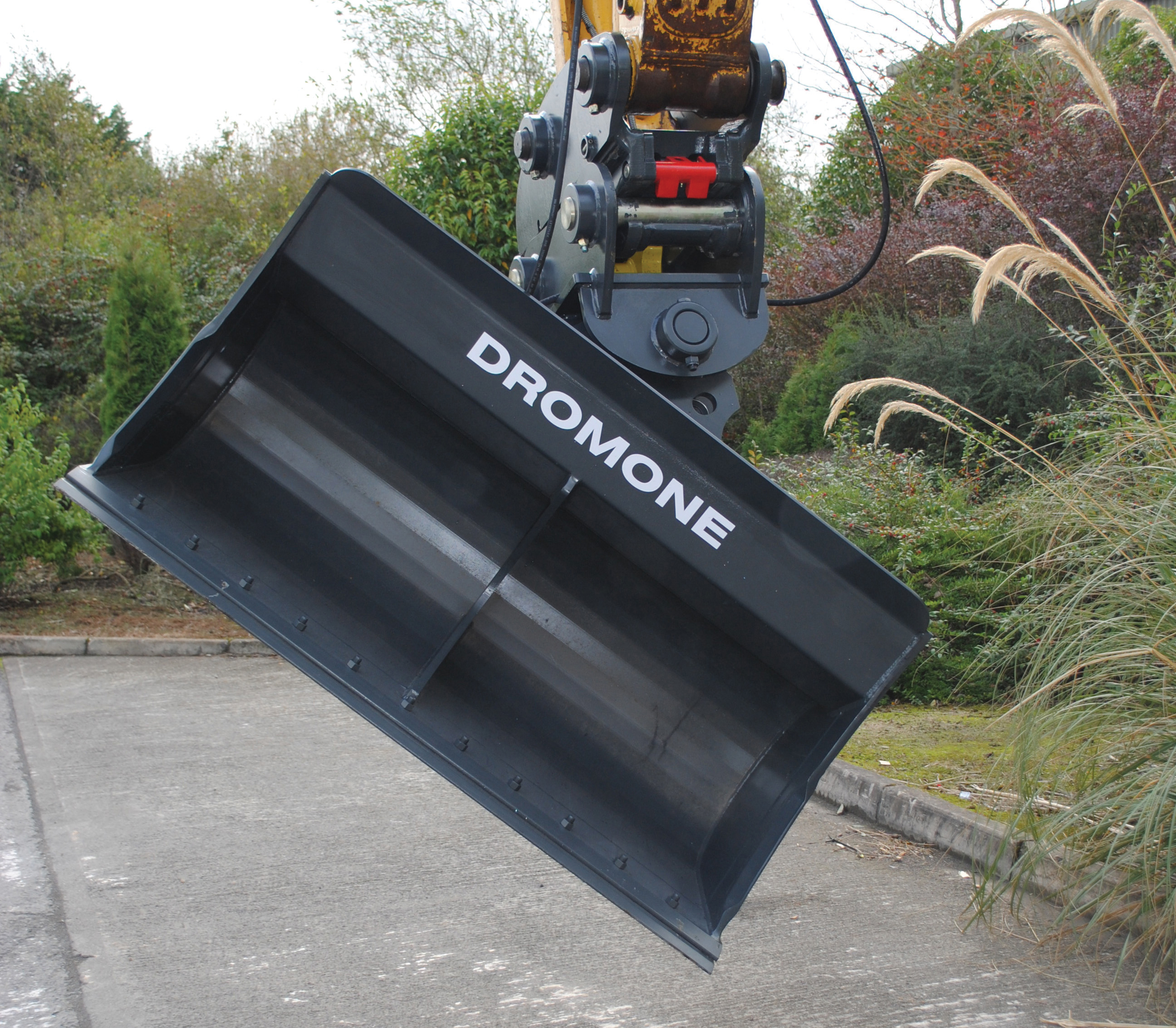 The Dromone tilt bucket range is now available in North America Dromone tilt bucket