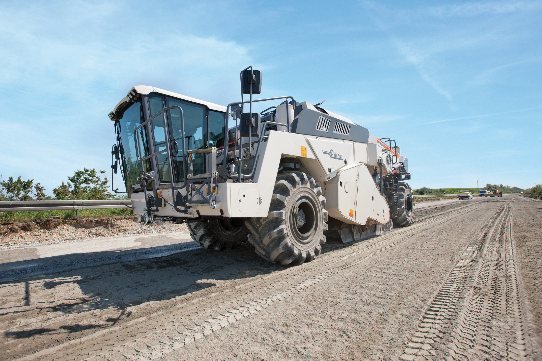 Wirtgen’s new WR200i and WR250I stabilisers share many features with the proven WR240i first introduced last year Wirtgen’s WR240i stabiliser