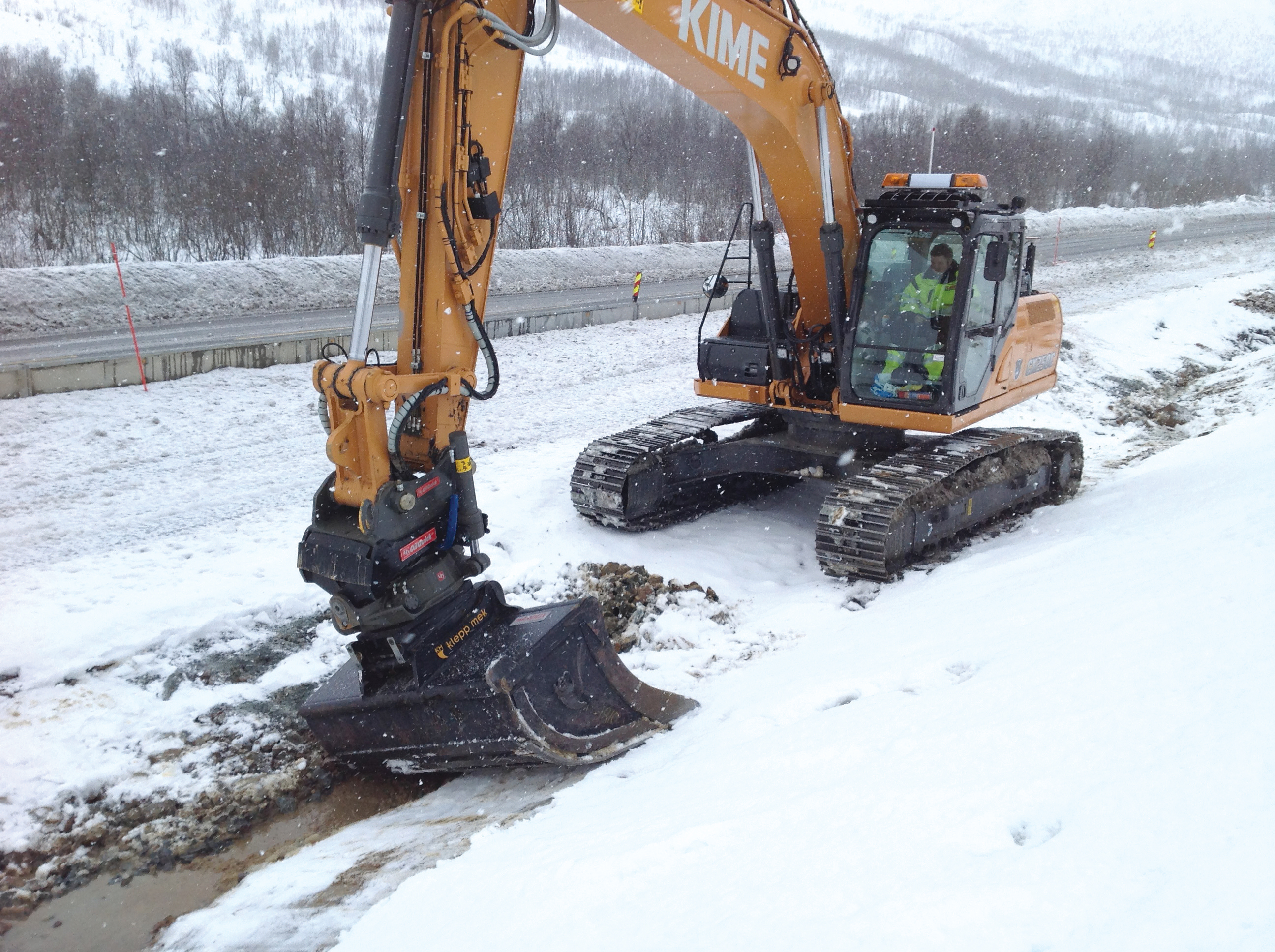 Thomas Rostad at work on his single joystick operated Case CX250C crawler excavator Case CX250C crawler excavator