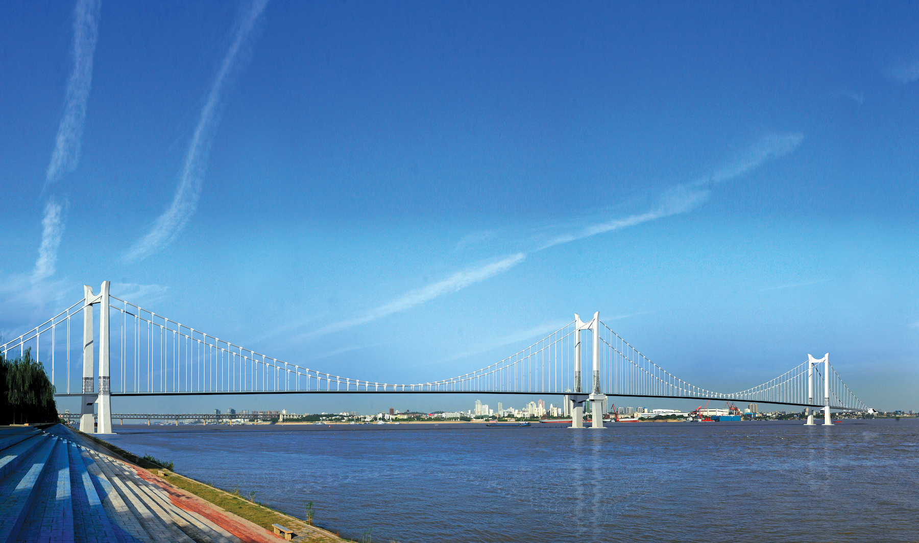 An artist's impression of the new Yingwuzhou Bridge Artist's impression of the new Yingwuzhou Bridge