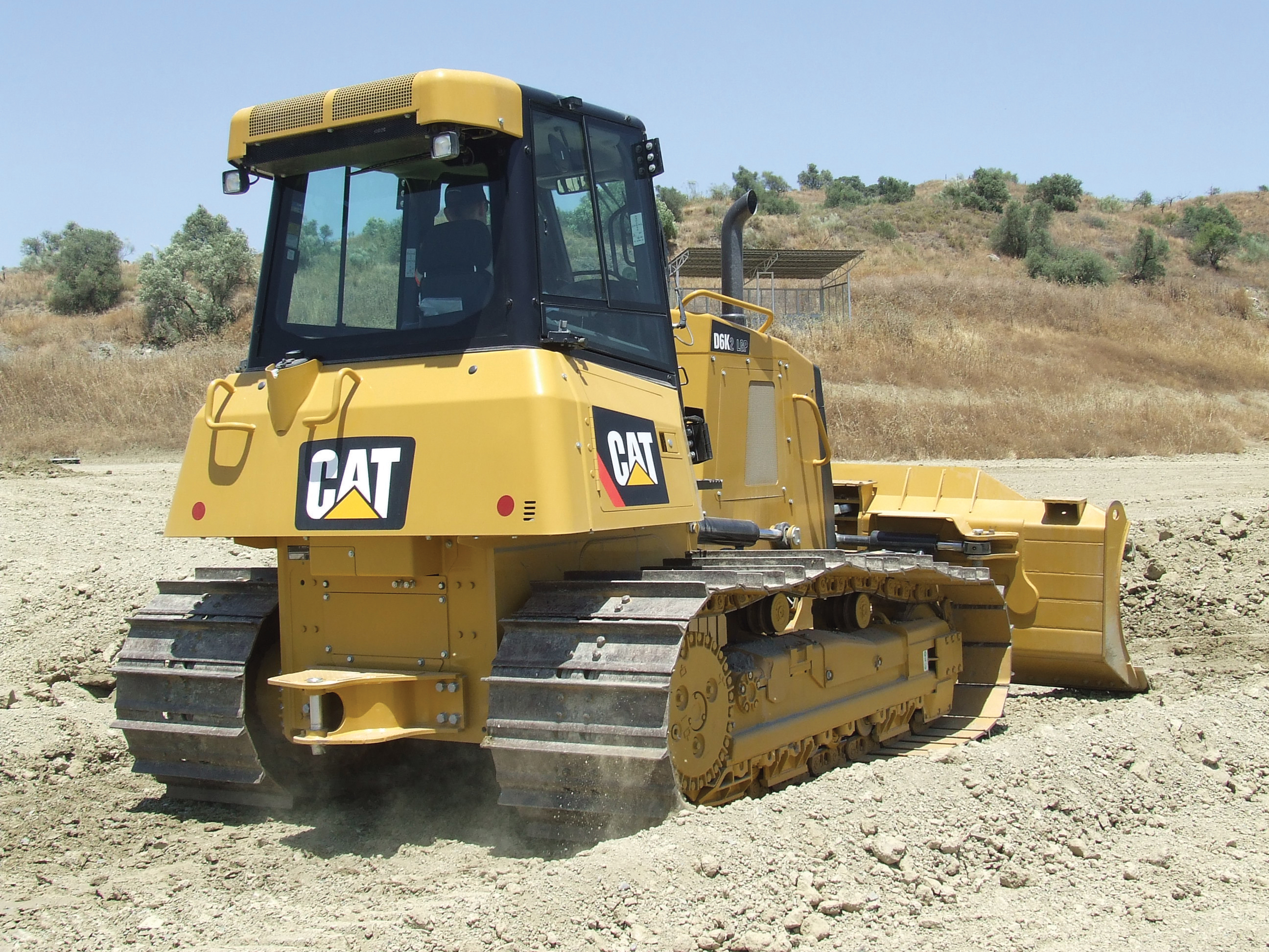 Caterpillar’s D6K2 bulldozer offers high finish quality and ease of use, as well as lower fuel consumption Caterpillar’s D6K2 bulldozer