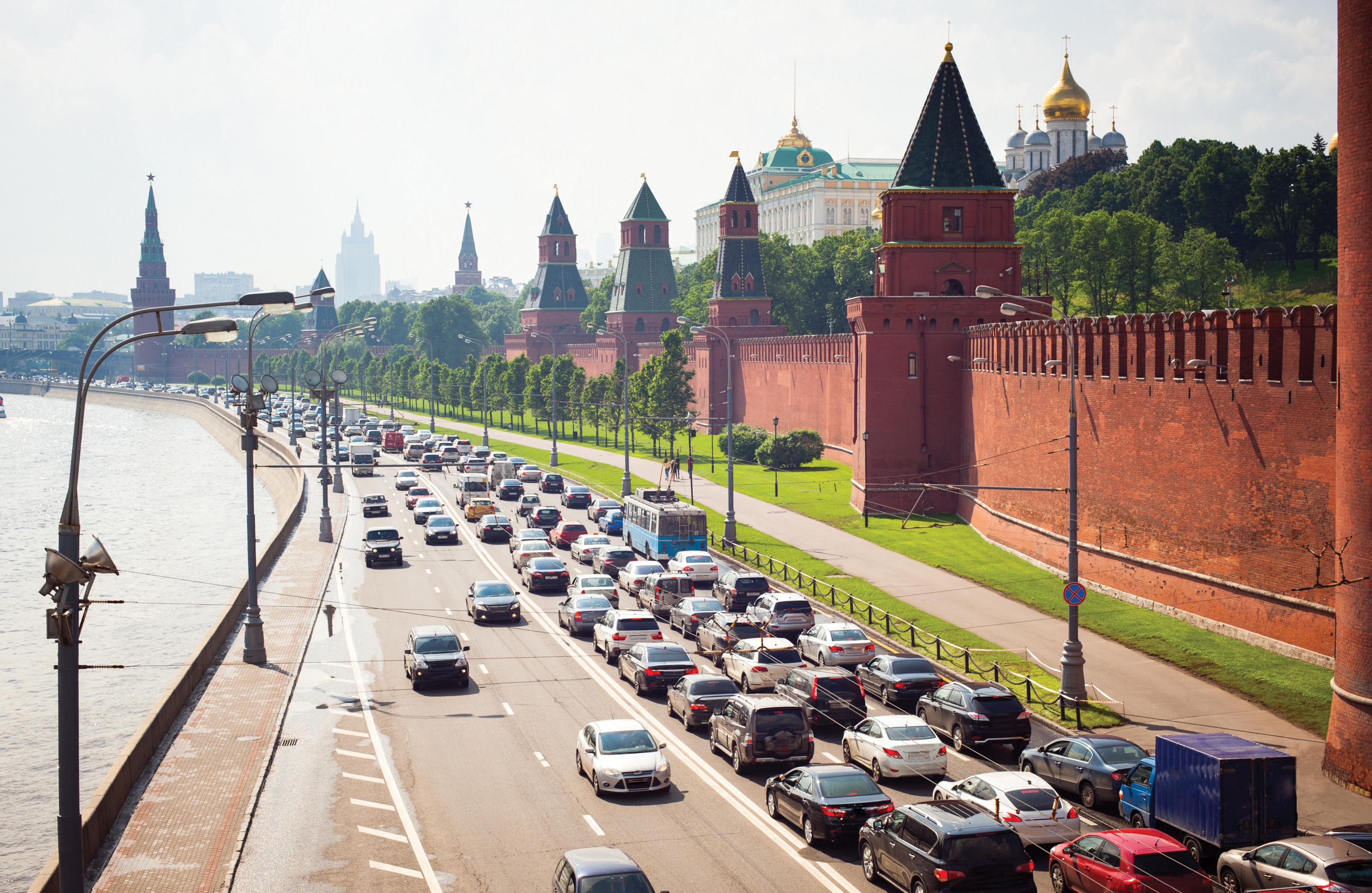 Through traffic en-route to other destinations causes a significant percentage of the congestion in Moscow’s centre at present, which the ring road would help address Moscow Tarffic through city