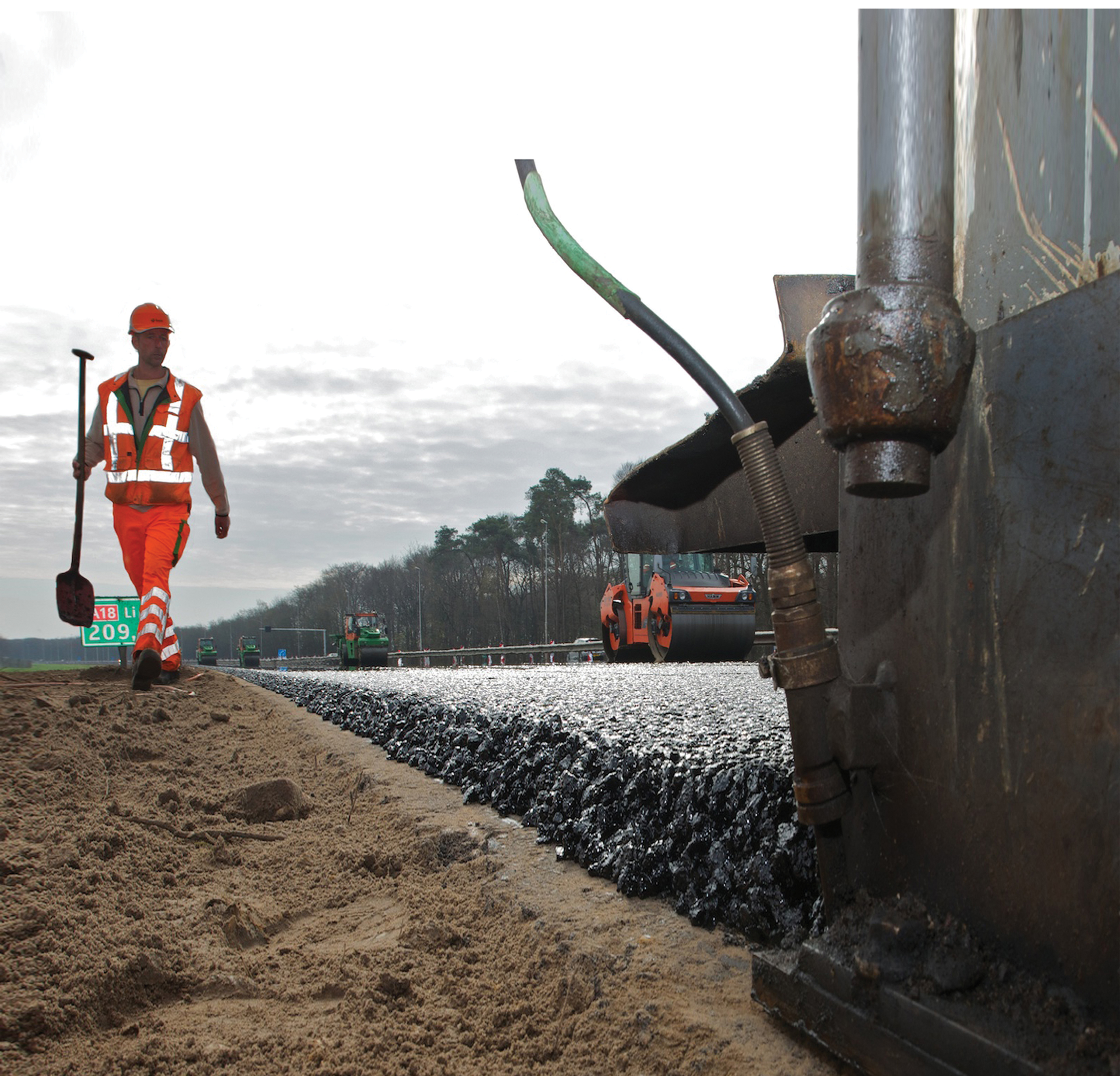 The introduction of warm asphalt technologies has been slower in Europe than in the US, although a 500m trial section of the A18 in the Netherlands has now been paved with the material warm asphalt technology