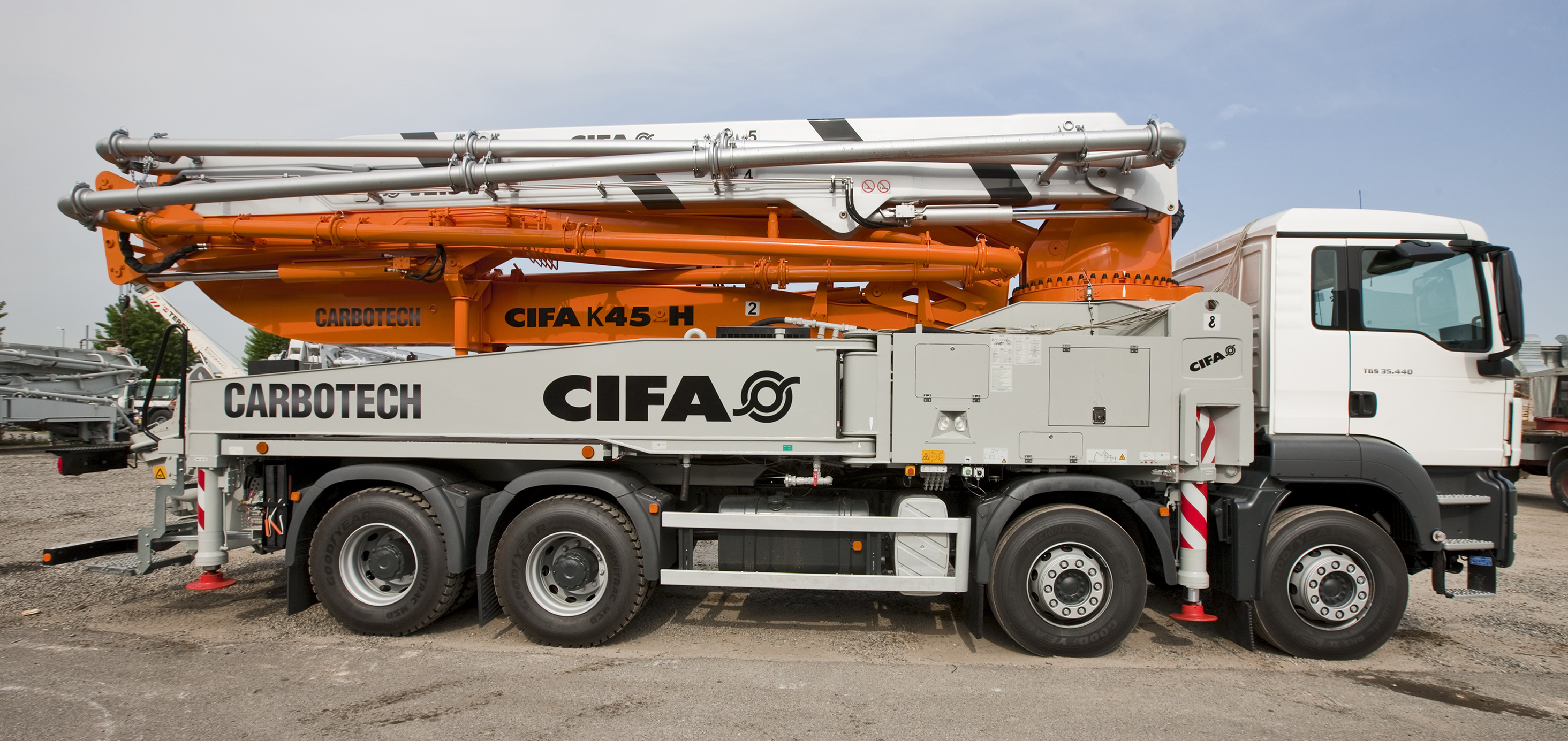 CIFA’s 80-metre K80H concrete pump is part of the Italian firm’s Carbotech range CIFA’s 80-metre K80H concrete pump