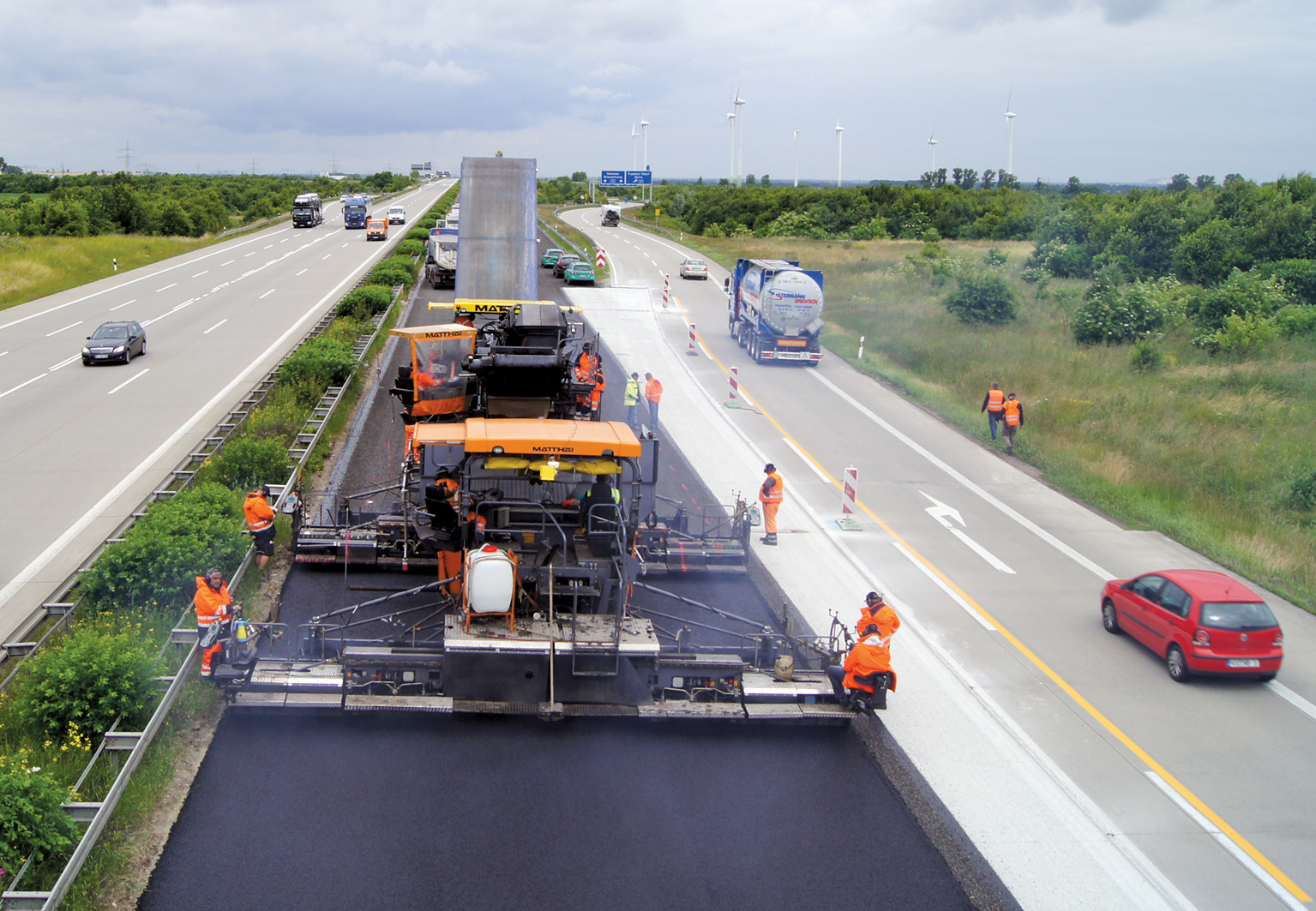 In the first section of the asphalt resurfacing on the A14 in Germany, MOBA’s PAVE-IR system scanned the asphalt temperature over a width of about 8.5m MOBA’s PAVE-IR system asphalt resurfacing