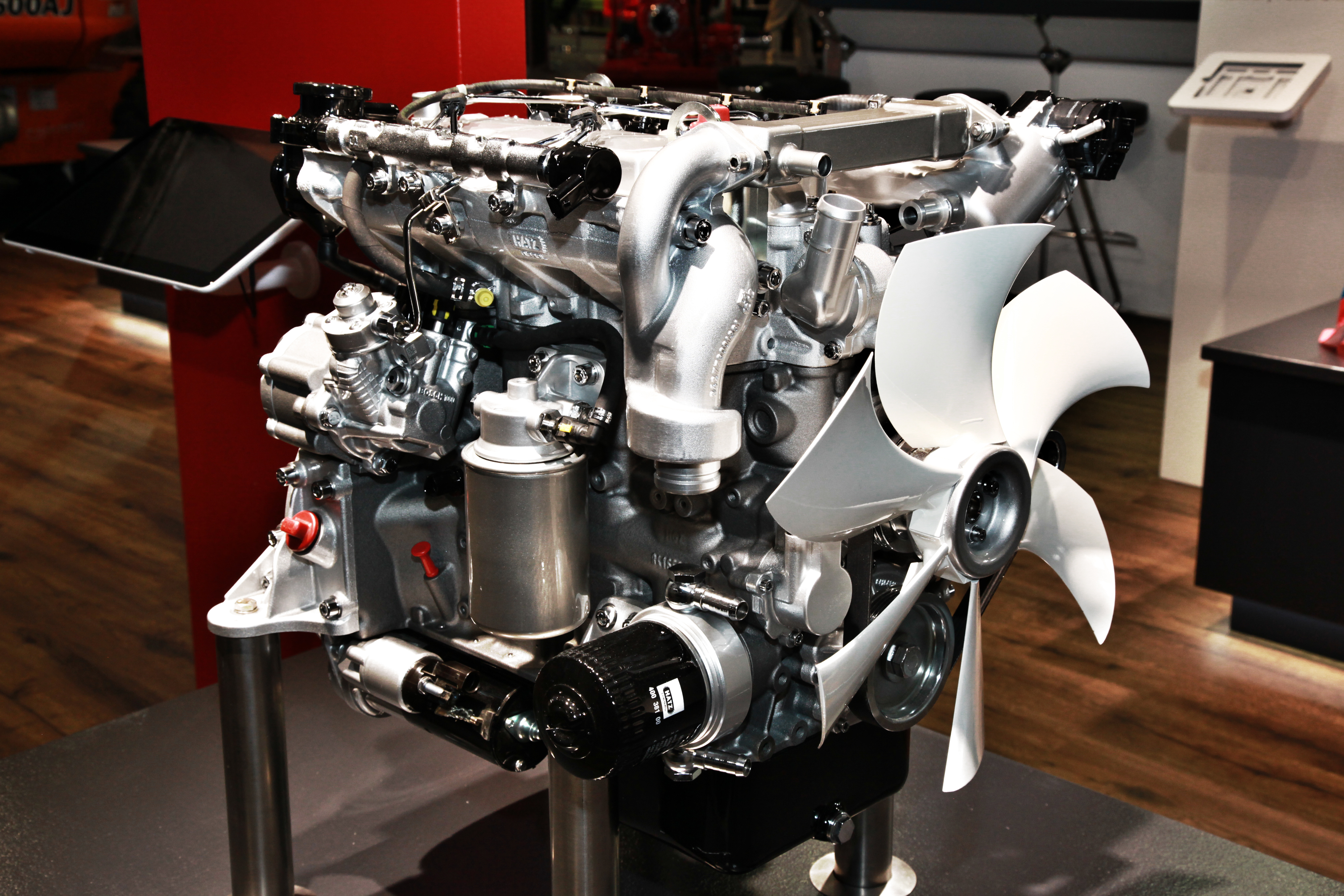 Hatz’s new 4H50TIC water-cooled multi-cylinder turbo engine Hatz 4H50TIC turbo engine