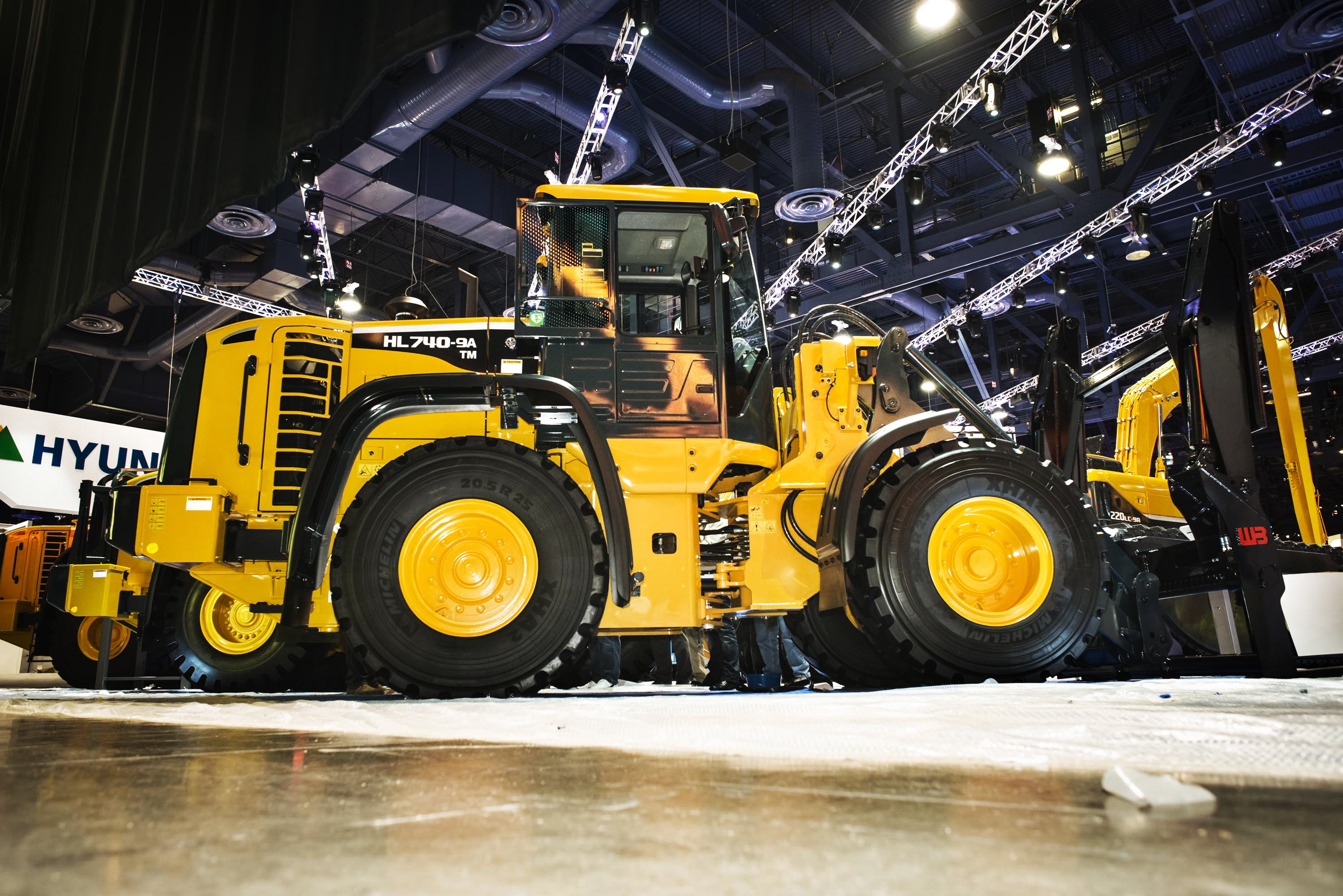 Hyundai's latest HL-740-9 low emission wheeled loader Hyundai's latest HL-740-9 low emission wheeled loader