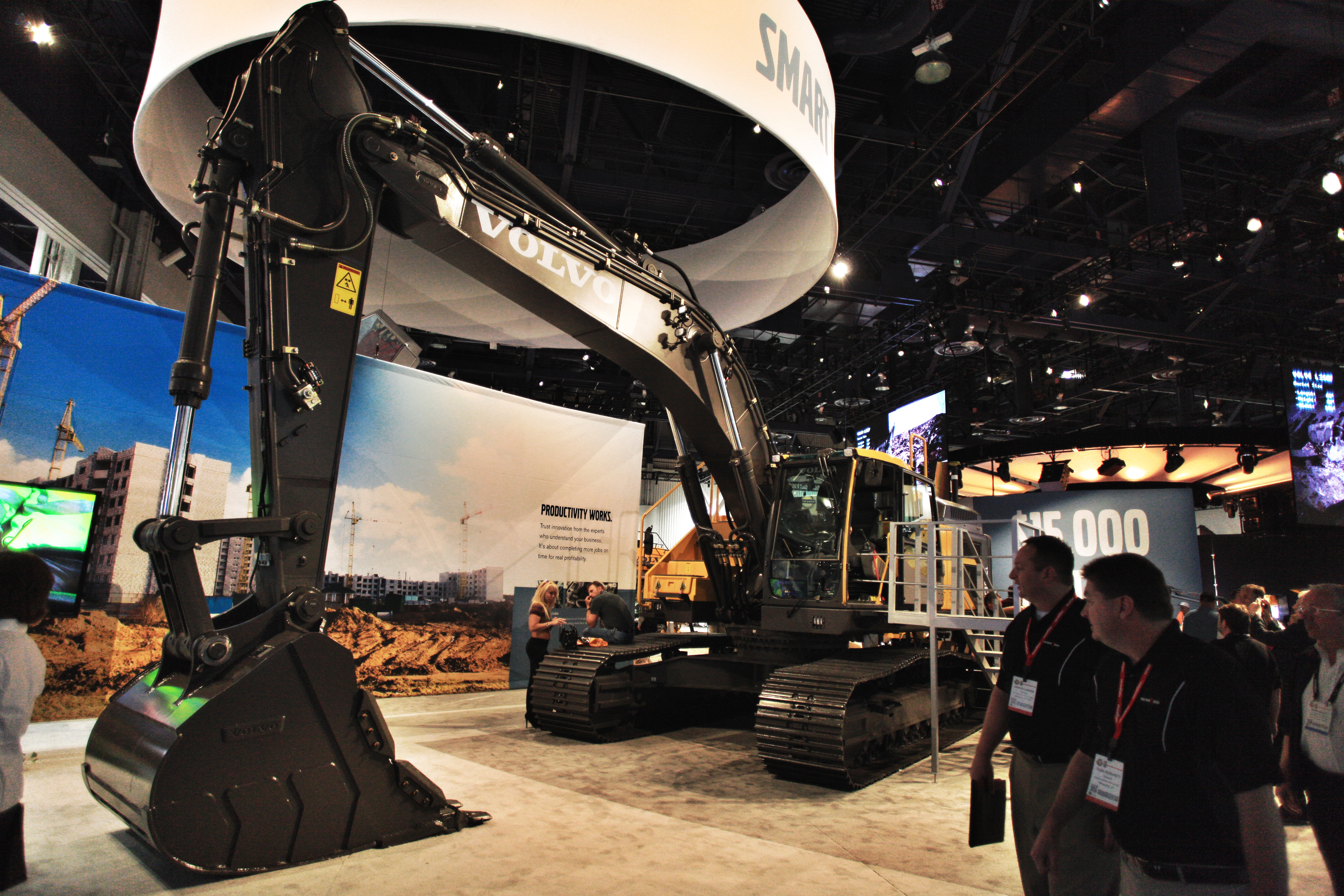 Volvo CE has unveiled its new E-Series crawler excavator – the EC380E – at Conexpo 2014 Volvo EC380E Excavator