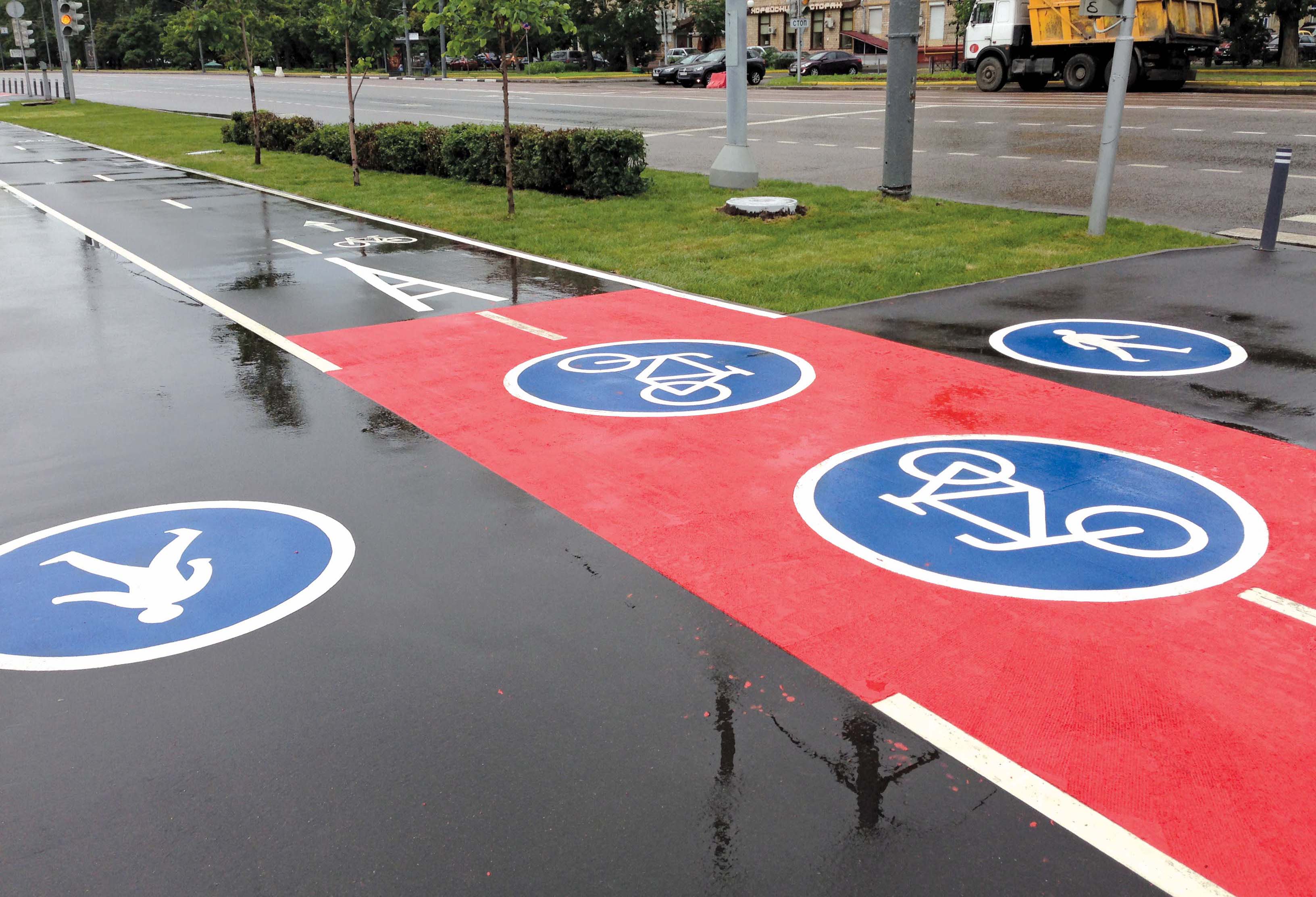 Geveko’s Premark thermoplastic bicycle signs, arrows and pedestrian signs are being used to improve conditions for cyclists and pedestrians in Moscow Geveko’s Premark thermoplastic bicycle signs