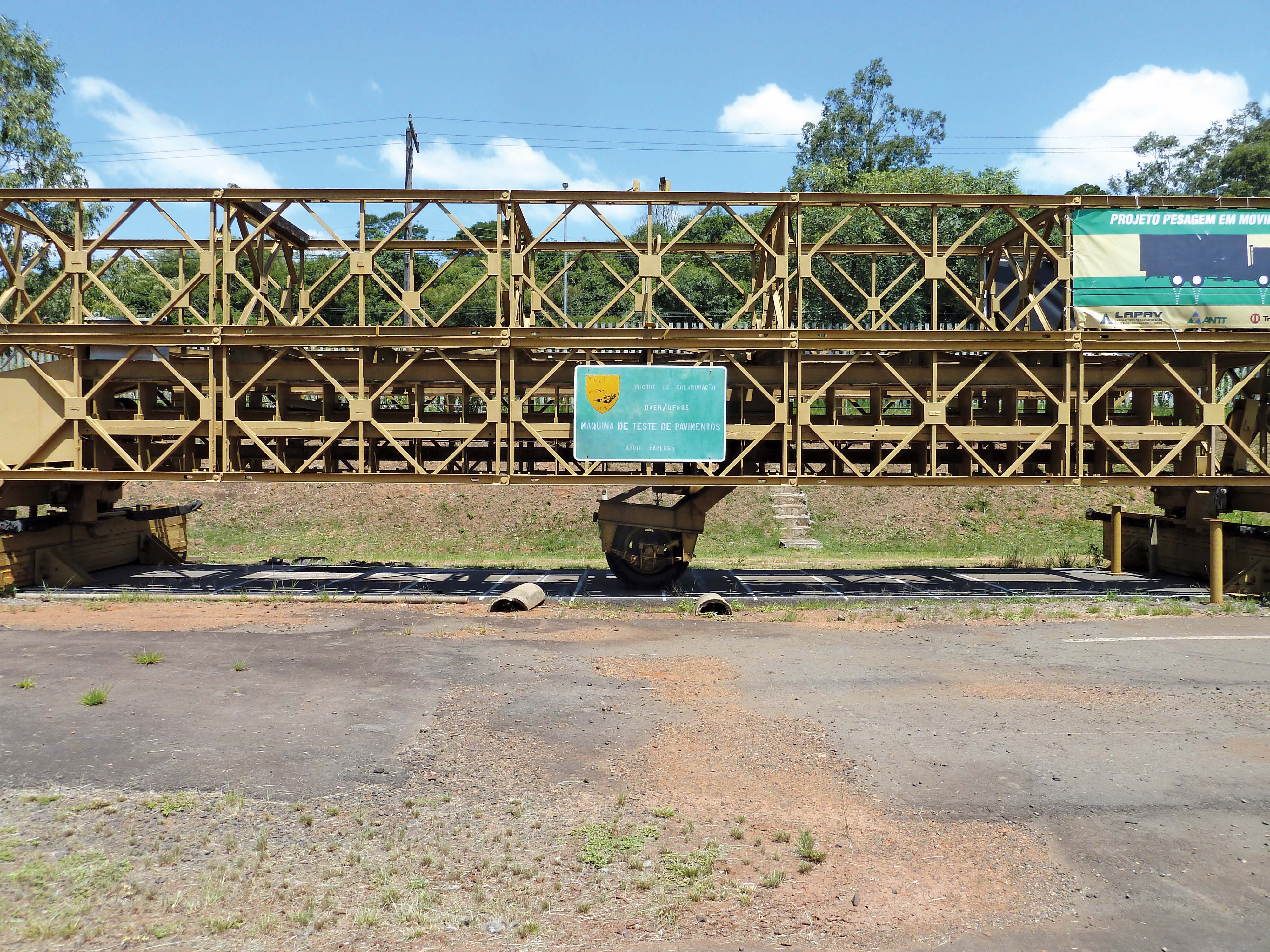The TDC Systems R&D team has teamed up with the Universidade Federal Do Rio Grande Do Sul, a university based in Porto Alegre, eastern Brazil, to investigate road damage caused by heavy axles on toll roads TDC reserch project in Brazil