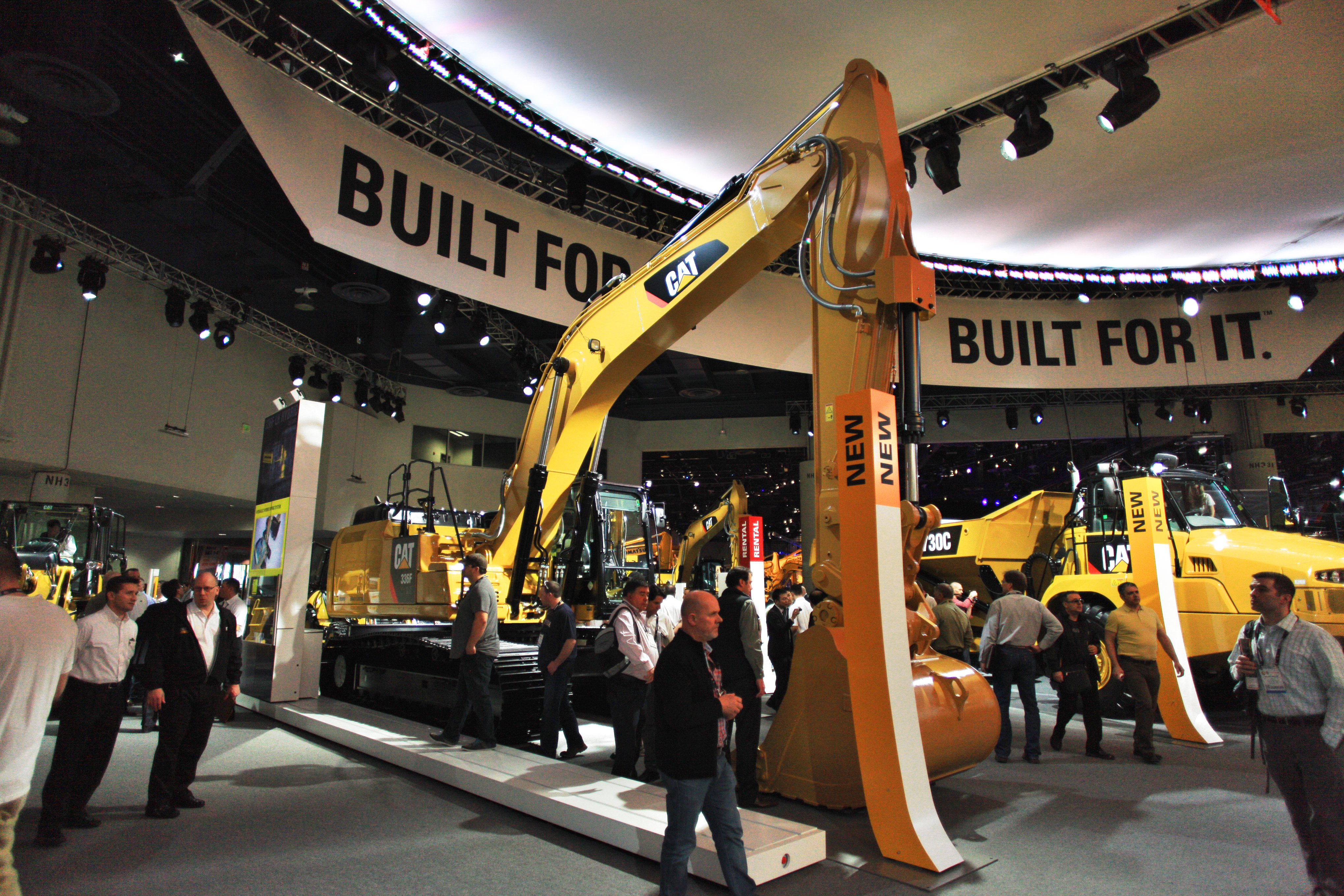 Cat’s 336 hybrid excavator now benefits from a Tier 4 Final engine Cat’s 336 hybrid excavator