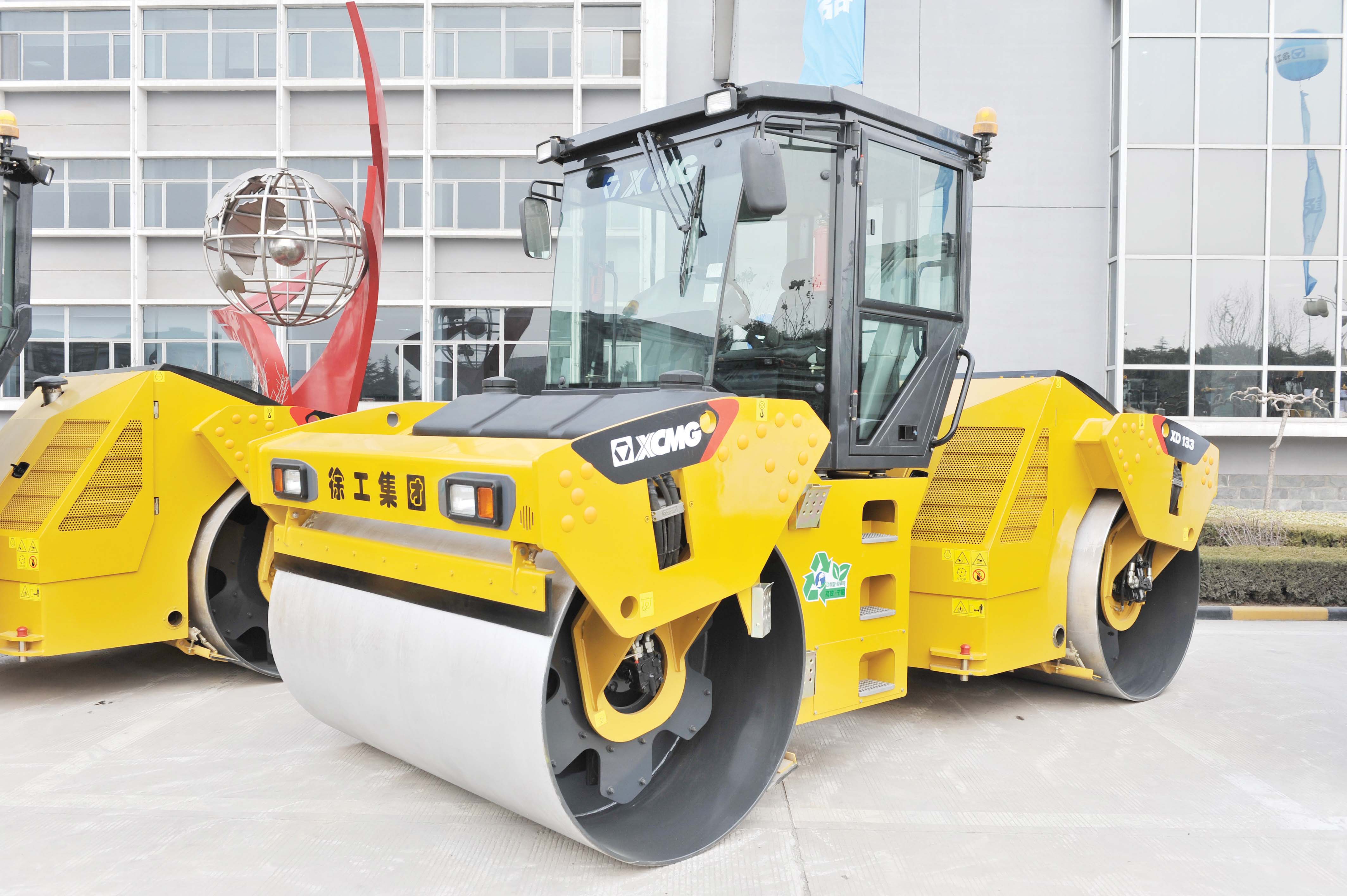 Chinese firm XCMG is widening its range of machines for developed markets and its new XD3 compactors could well be next in line XCMG XD3 Series Vibratory Roller