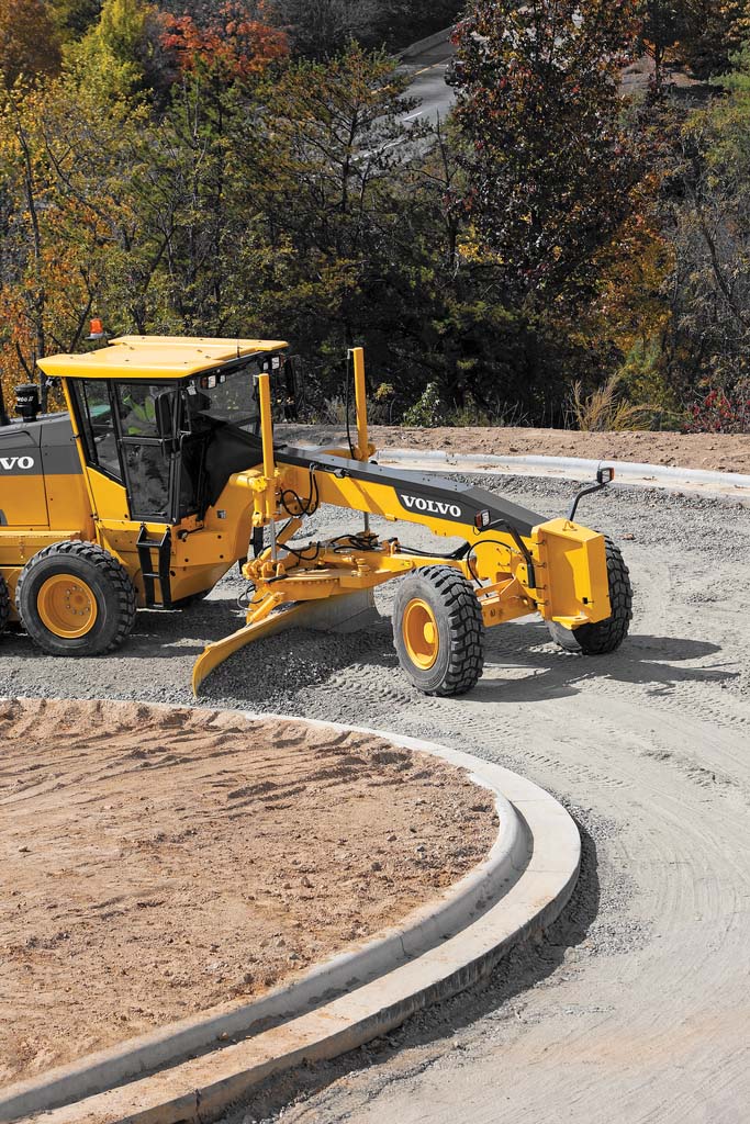 An extensive fleet of Volvo CE machines, including a G946B grader, has been put to use building a new ringroad section of the B462 around Bösingen in Germany Volvo CE machines G946B Grader