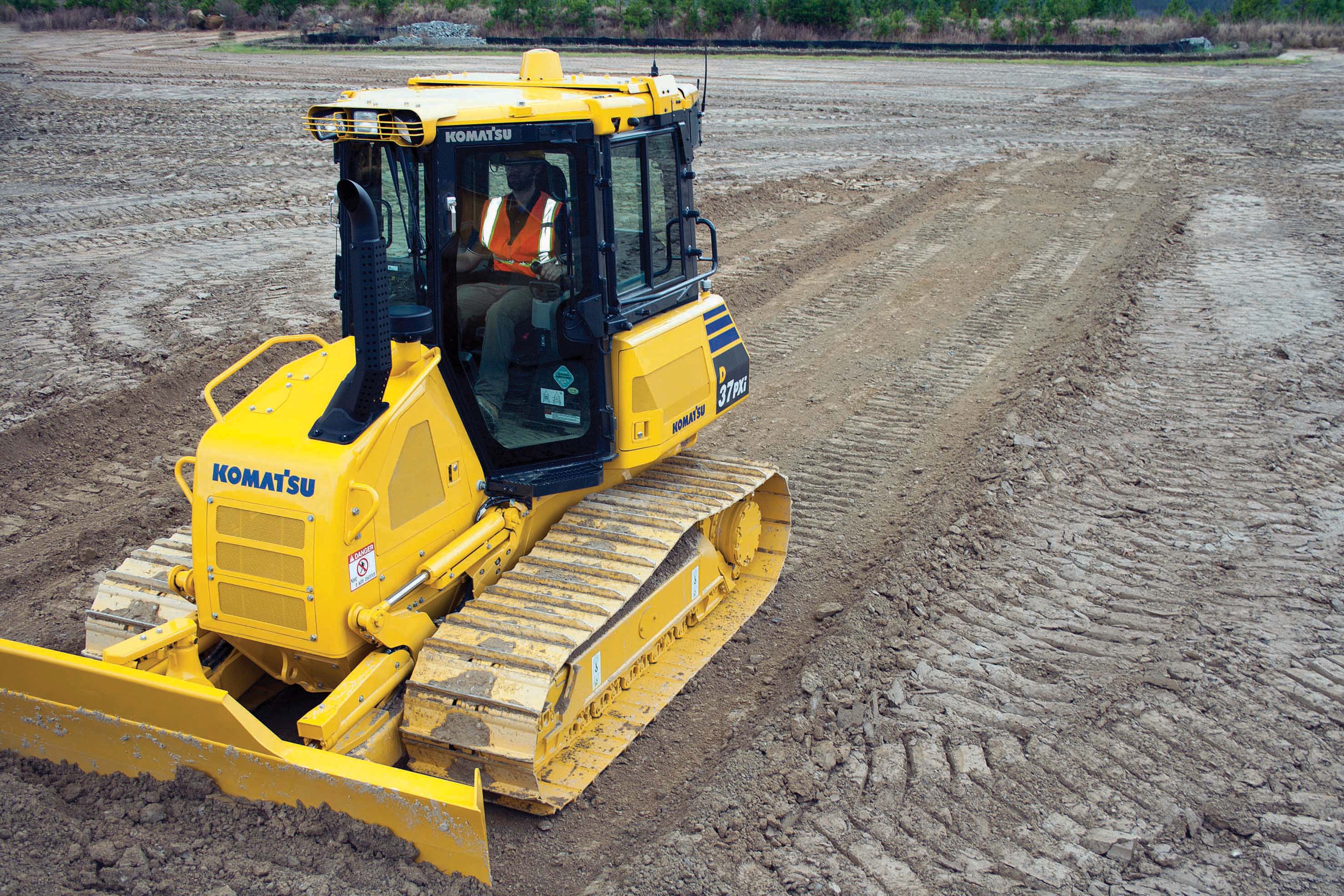 Komatsu is widening the range of intelligent machines it offers in Europe with the launch of its new small dozers
Komatsu new small dozers