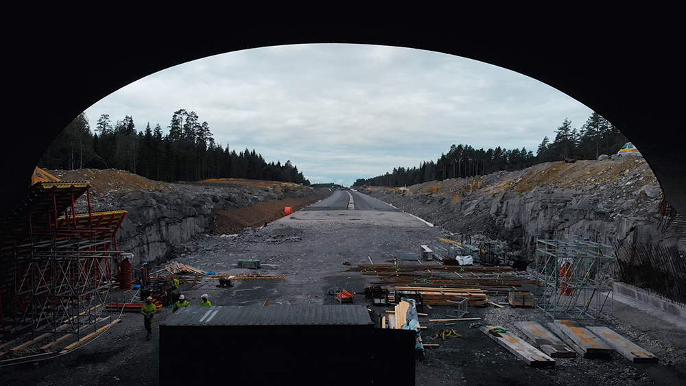 Norway Riksvei 3/25 Highway Project: one of 28 separate civil engineering structures built while connecting the town of Oslo to Trondheim. Read full story: https://www.digitalconstructionworks.com/solutions/ case-studies/norways-biggest-road/
