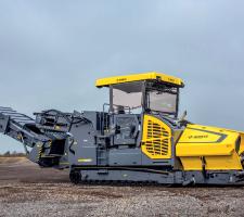 BOMAG paving machine 