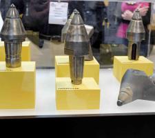 Caterpillar diamond cutting tools 