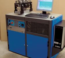 IPC Global machine Servo-Hydraulic Beam Fatigue Apparatus model 77-B3310