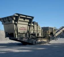 Caterpillar crushing in quarry site 