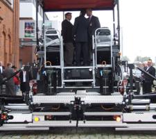 Dynapac tracked pavers