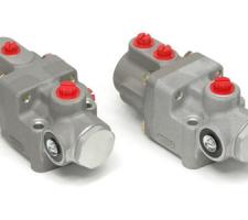 Hydraulic-over-air relay valve