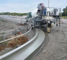 Wirtgen's new SP15 pouring curved barrier