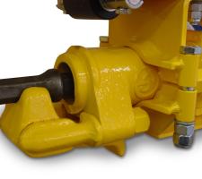 bit’s trunnion bolt 