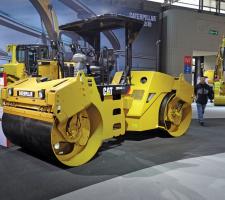 Caterpillar compactor