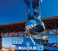 80tonne oscillator machine being used on the Presidio Parkway 