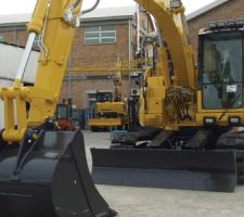 Komatsu’s new PC138 midi excavator avatar