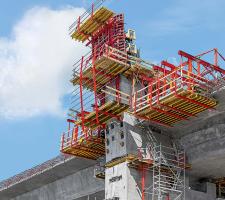 RCS rail-guided mobile self-climbing technology 