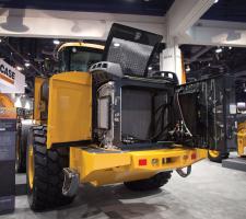 John Deere’s own PowerTech engines  944 loader