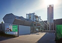 A new and versatile self-service concrete plant is available from Liebherr