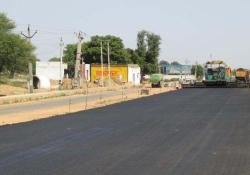 In India, important new highway stretches are being built - image © courtesy of Pat Smith