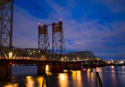 A new interstate bridge will improve transport between Oregon State and Washington State – image courtesy of © Vitpho | Dreamstime.com