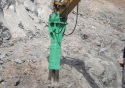 Montabert V4500 Breaker