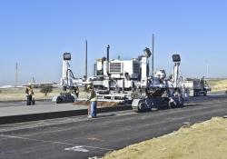 Guntert & Zimmerman S600 paver