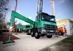 Putzmeister 42-5 truck-mounted pump, live at INTERMAT 2012