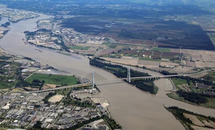 Will the planned bridge contribute to urban sprawl? (picture courtesy BC government) Canada Massey Bridge