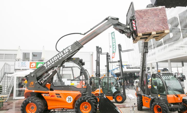 The AUSA Taurulift line is billed as smaller than skid steer loaders bauma 2016 Dayile News AUSA Taurulift line