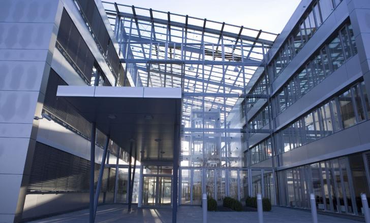 Deutz HQ in Cologne: Orders up but revenue down Deutz HQ in Cologne