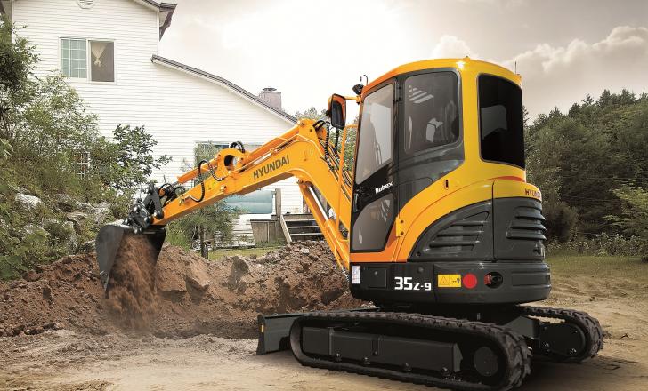Hyundai and CNH have agreed a deal of mini excavator manufacturing Hyundai's R35Z 9 Compact Excavator