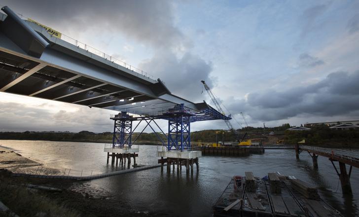 Sunderland’s new bridge slides into existence Sunderland’s new bridge