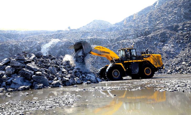 LiuGong 8128H wheeled loader at work in China LiuGong 8128H wheeled loader