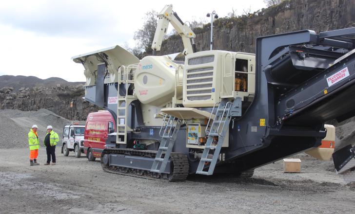 Metso Lokotrack LT120(TM) mobile jaw crusher plant at Northfield Quarry Metso Lokotrack LT120(TM) mobile jaw crusher plant at Northfield Quarry2.jpg